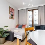 Mint Premium With Ac Center Appartement Varsovie