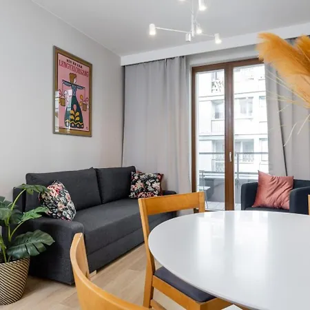 Mint Premium With Ac Center