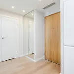 Mint Premium With Ac Center * ワルシャワ