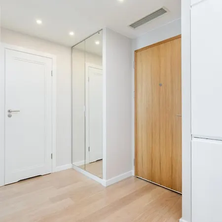 Mint Premium With Ac Center * Warszawa