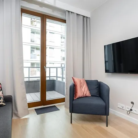 Mint Premium With Ac Center